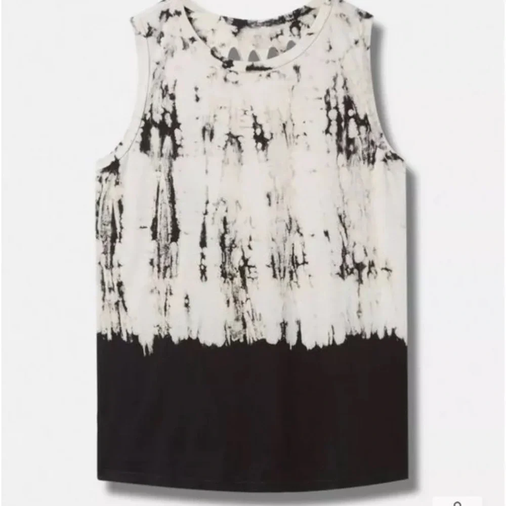Torrid Cream and Black Sleeveless Tank Top - Picture 2 of 5